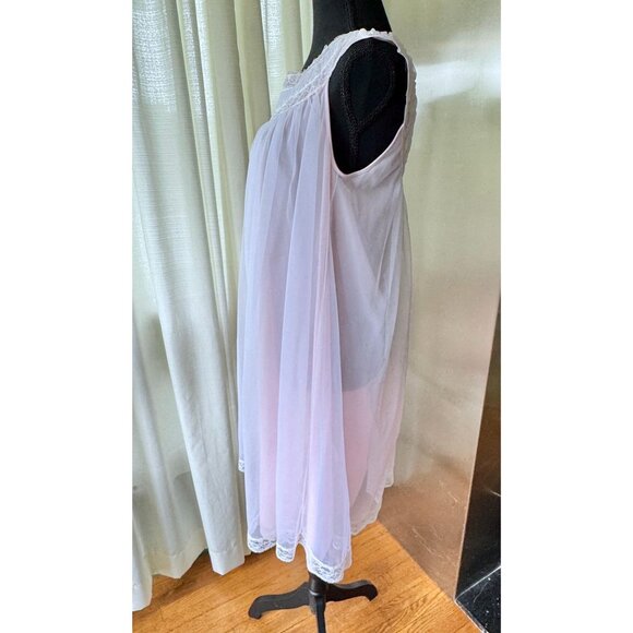 Vintage 1960s chiffon babydoll, pastel pink, nightgown, lace yoke, sleeveless - Picture 5 of 9